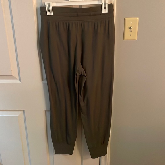 Lululemon Joggers size 6 - Picture 3 of 5